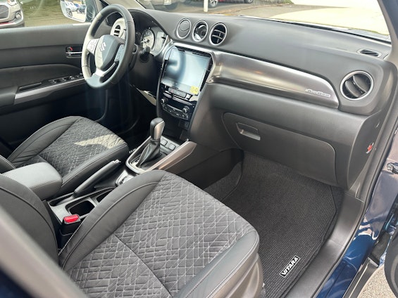 Vehicle image 7 Vehicle image 7