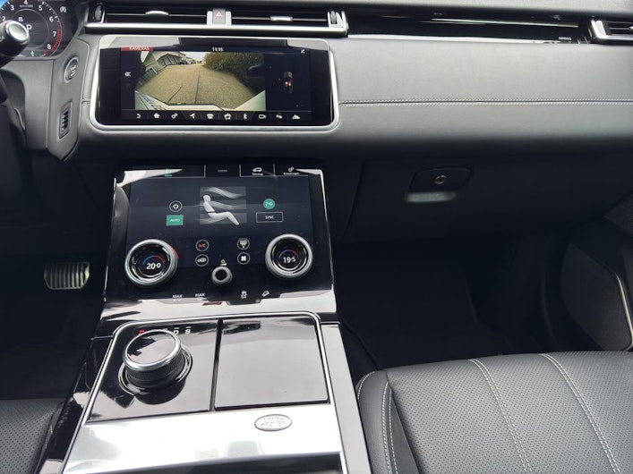 Vehicle image LAND ROVER RANGE ROVER VELAR