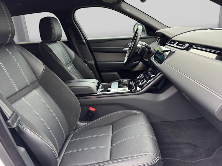 Vehicle image LAND ROVER RANGE ROVER VELAR