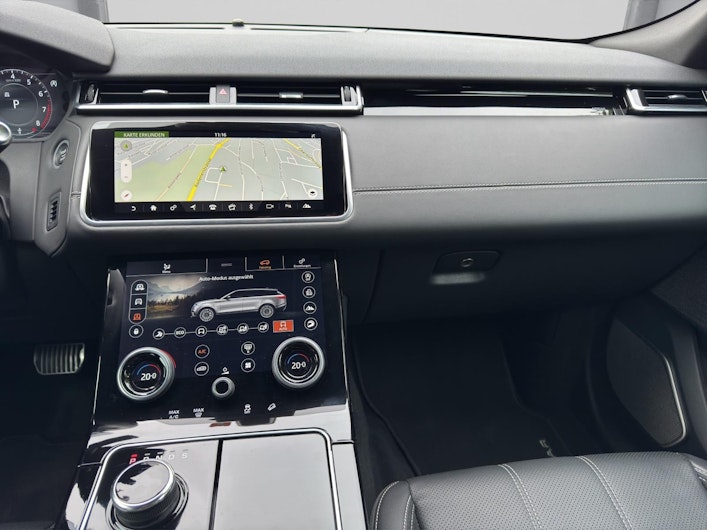 Vehicle image LAND ROVER RANGE ROVER VELAR
