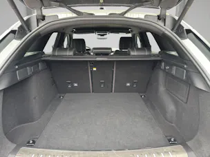 Land Rover Range Rover Velar 2.0 P300 R-Dynamic SE mit Luftfederung / ab MFK