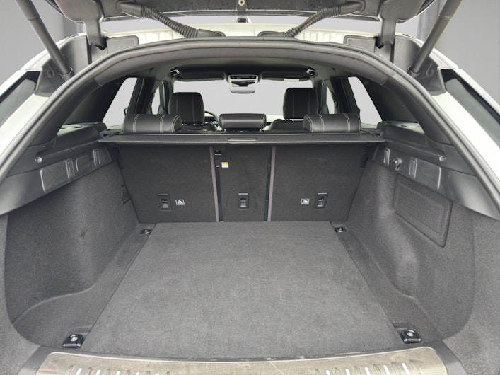 Vehicle image LAND ROVER RANGE ROVER VELAR