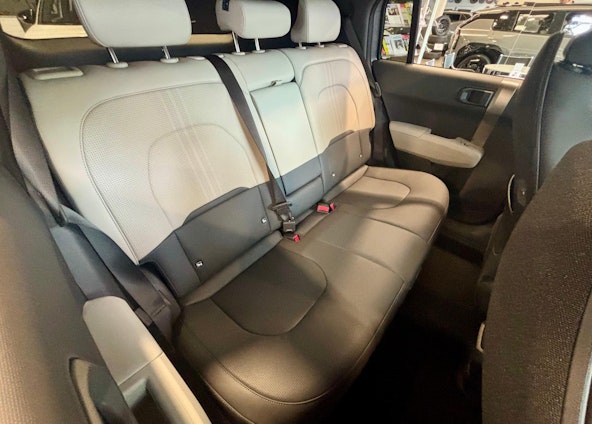 Vehicle image 11 Vehicle image 11