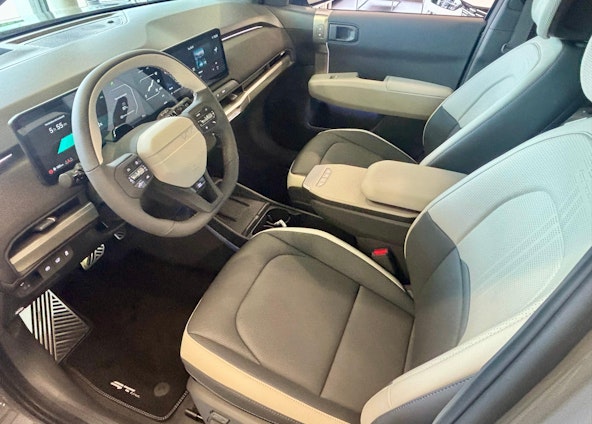 Vehicle image 5 Vehicle image 5