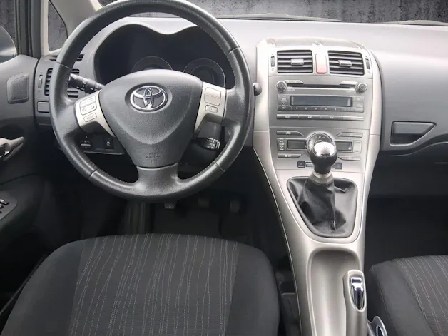 Toyota Auris 1.6 VMa Linea Sol