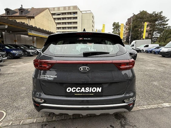 Vehicle image 3 Vehicle image 3