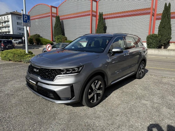 First vehicle image First vehicle image