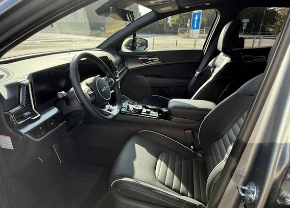 Vehicle image 8 Vehicle image 8