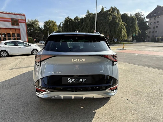 Vehicle image 3 Vehicle image 3