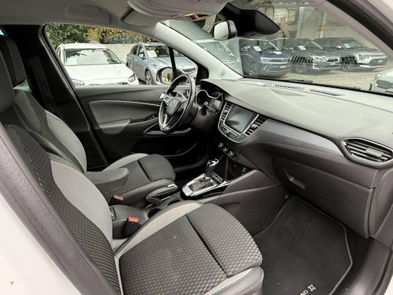 Vehicle image 12 Vehicle image 12