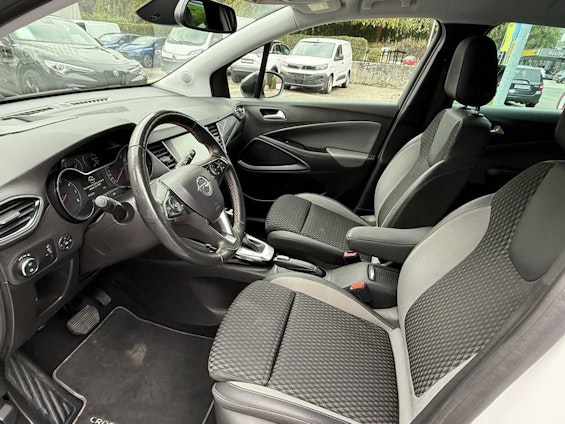 Vehicle image 10 Vehicle image 10