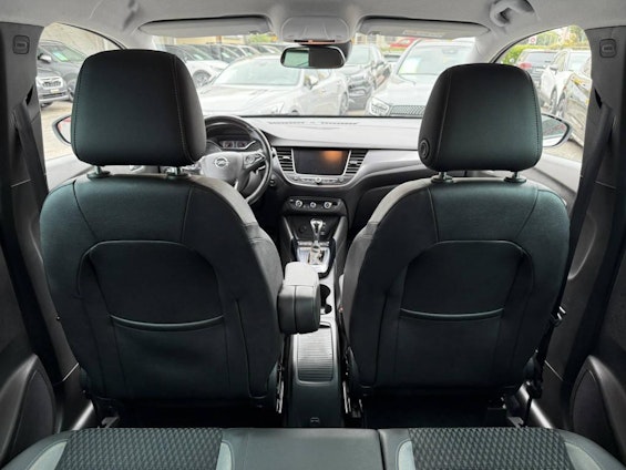 Vehicle image 12 Vehicle image 12