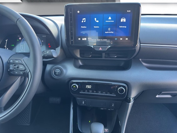 Vehicle image 16 Vehicle image 16