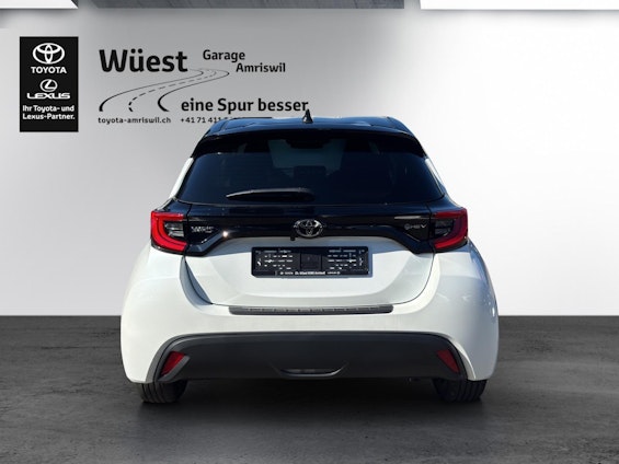 Vehicle image 3 Vehicle image 3