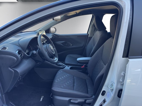 Vehicle image 8 Vehicle image 8