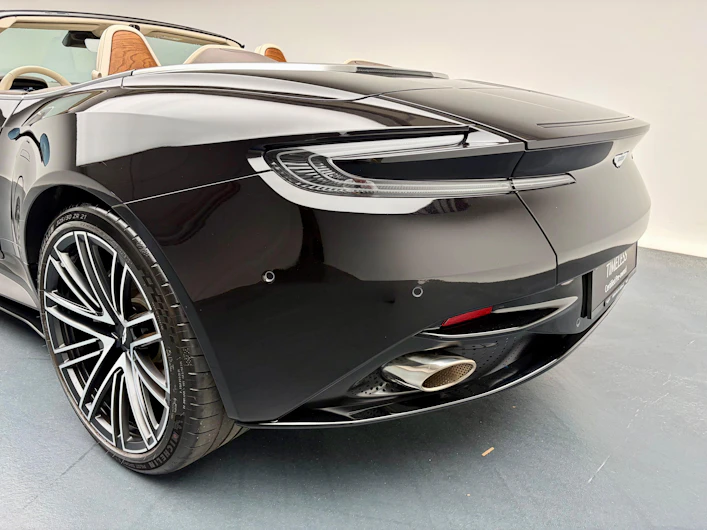 immagine del veicolo ASTON MARTIN DB12