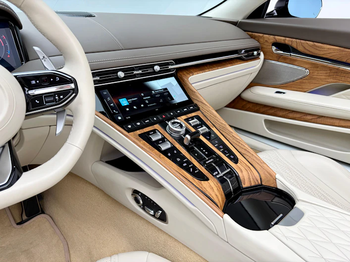 immagine del veicolo ASTON MARTIN DB12