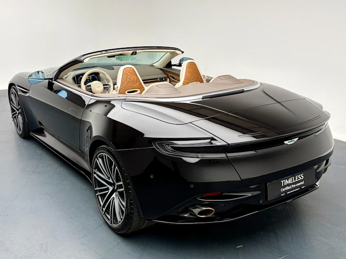 immagine del veicolo ASTON MARTIN DB12