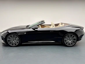 https://vehicle.imgix.net/4043138/7741034e-fa90-4410-8ec4-da4ba592e661.jpeg