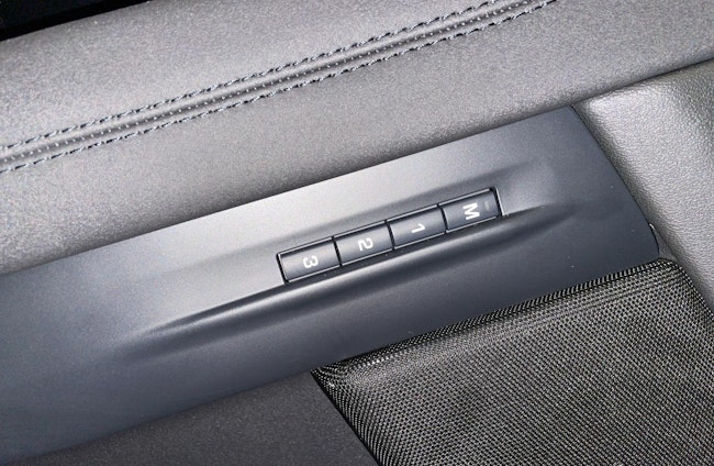 Vehicle image 9 Vehicle image 9