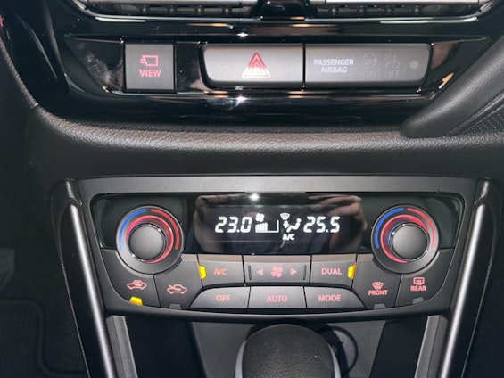 Vehicle image 13 Vehicle image 13