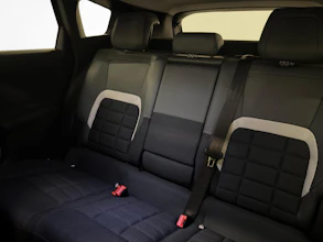 https://vehicle.imgix.net/4043385/229d0cf6-acf0-45de-8d16-b553caaa1087.jpg