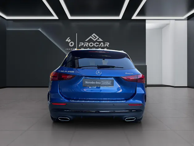 Mercedes-Benz GLA 250 Swiss Star AMG Line 4matic