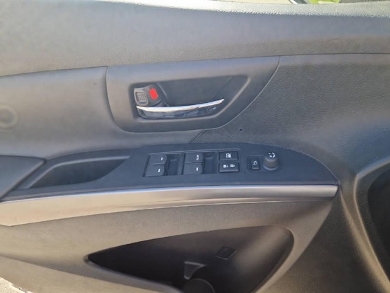 Vehicle image 10 Vehicle image 10