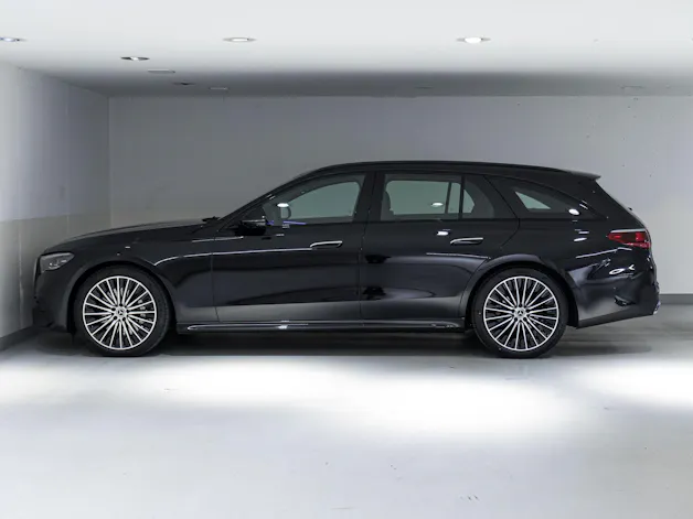 Mercedes-Benz E 220 d AMG Line 4matic Kombi