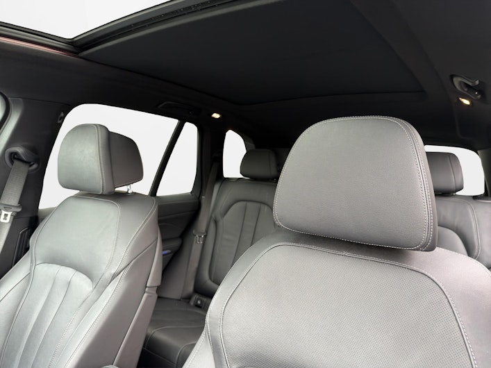 Vehicle image BMW X5