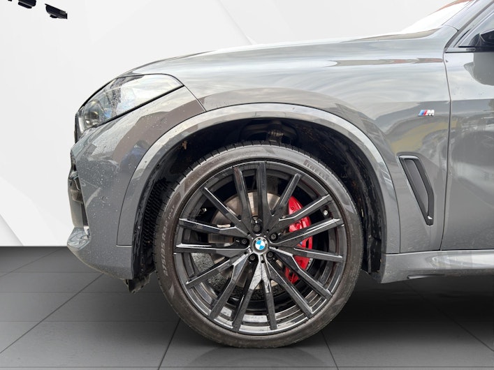 Vehicle image BMW X5