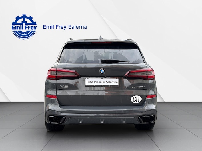 Vehicle image BMW X5