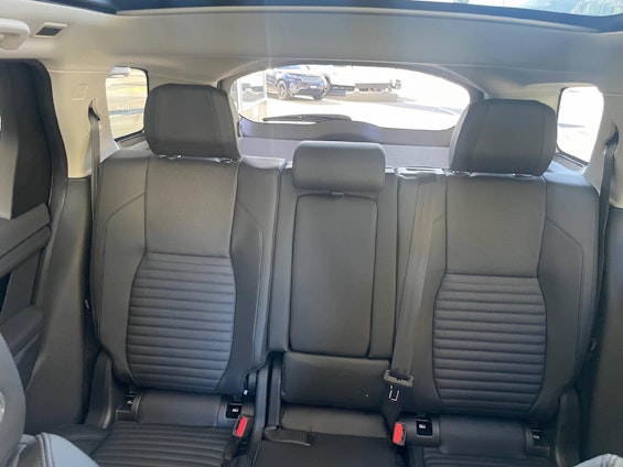 Vehicle image 21 Vehicle image 21