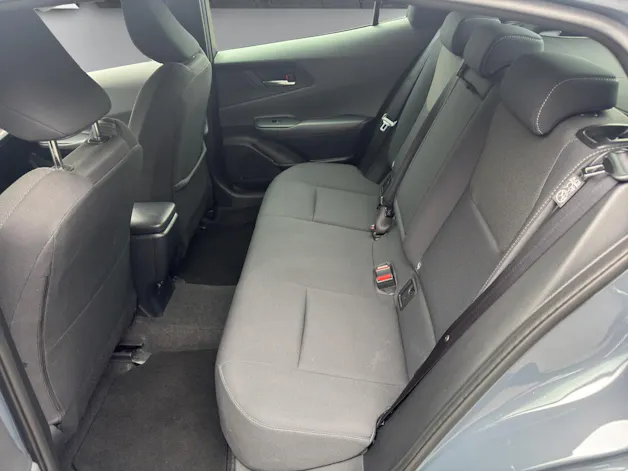 Toyota Prius 2.0 Plug-In-Hybrid Style
