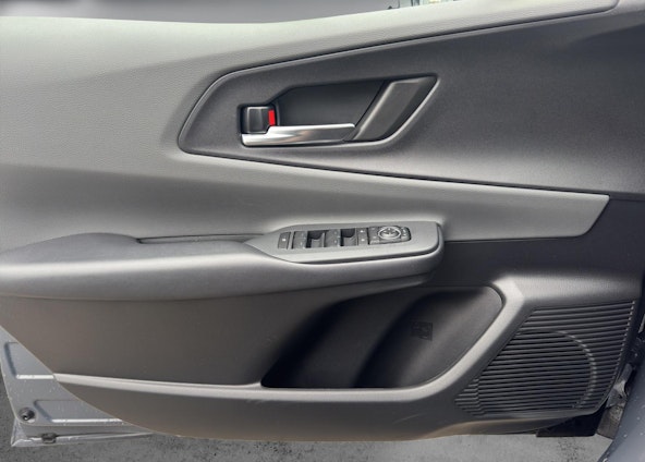 Vehicle image 10 Vehicle image 10