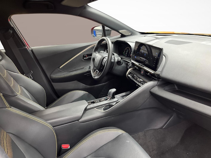 Vehicle image TOYOTA C-HR