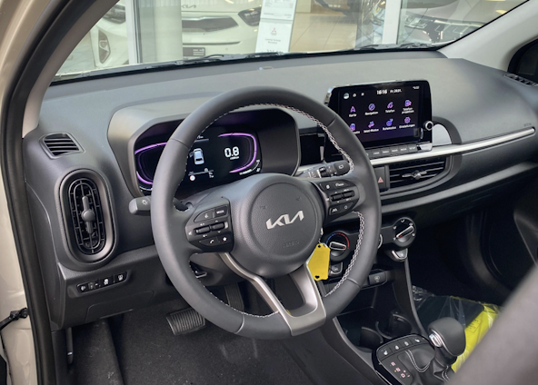 Vehicle image 4 Vehicle image 4