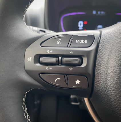 Vehicle image 6 Vehicle image 6