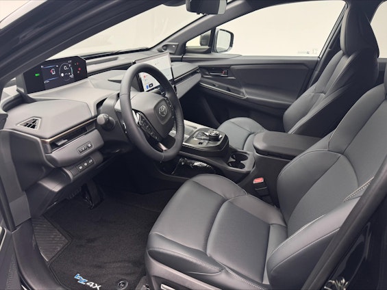 Vehicle image 5 Vehicle image 5