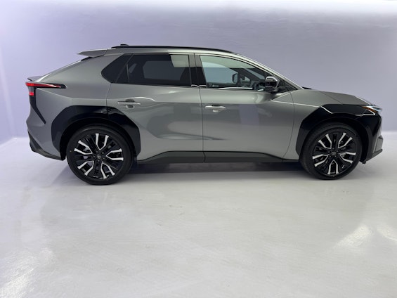 Vehicle image 2 Vehicle image 2