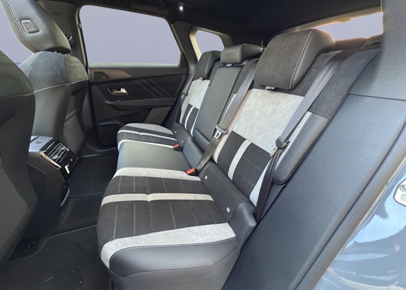 Vehicle image 9 Vehicle image 9