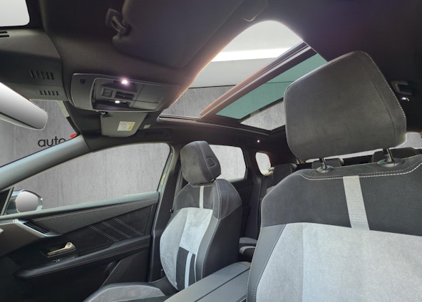 Vehicle image 11 Vehicle image 11