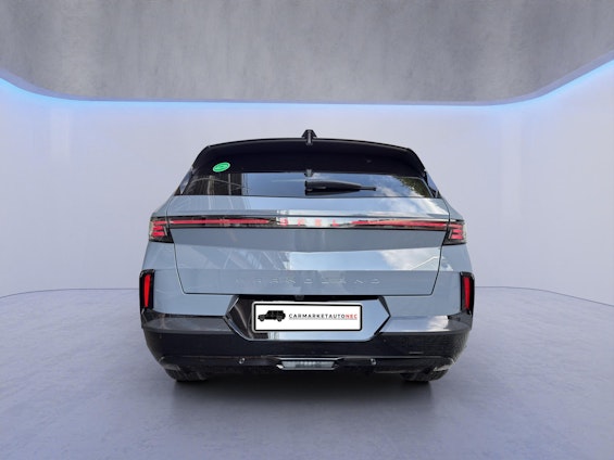 Vehicle image 4 Vehicle image 4