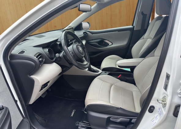 Vehicle image 8 Vehicle image 8