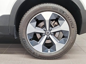 Vehicle image VOLVO XC40 2.0 B3 MH Plus Dark