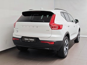 Vehicle image VOLVO XC40 2.0 B3 MH Plus Dark