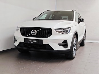 Vehicle image VOLVO XC40 2.0 B3 MH Plus Dark Vehicle image VOLVO XC40 2.0 B3 MH Plus Dark