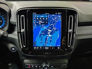 Vehicle image VOLVO XC40 2.0 B3 MH Plus Dark