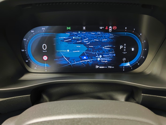 Vehicle image VOLVO XC40