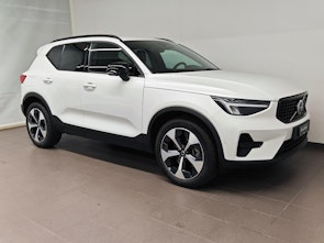 Vehicle image VOLVO XC40 2.0 B4 MH Plus Dark